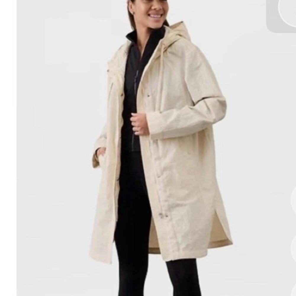 Athleta Everywhere Anorak Jacket in Cream Size XL Hooded Wind-resistant